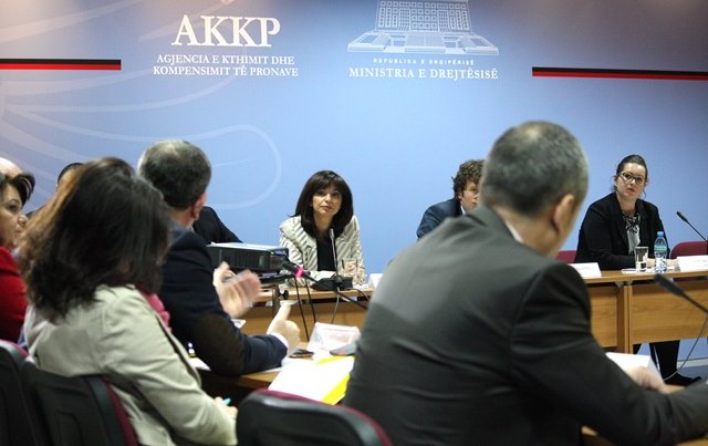 Kompesimi i ish-pronareve, pergjysmohet fatura ne 3 miliard euro